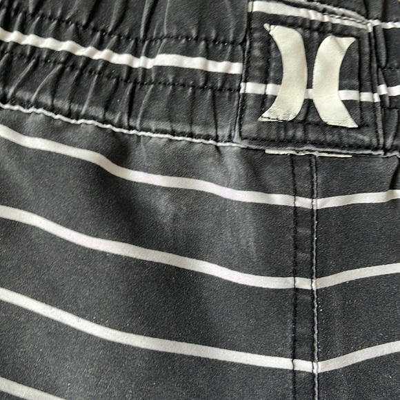 Reversible Hurley board shorts - Picture 5 of 7